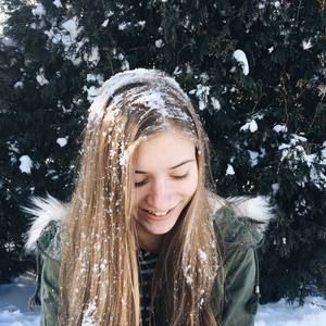 Meet your Posher, Hannah